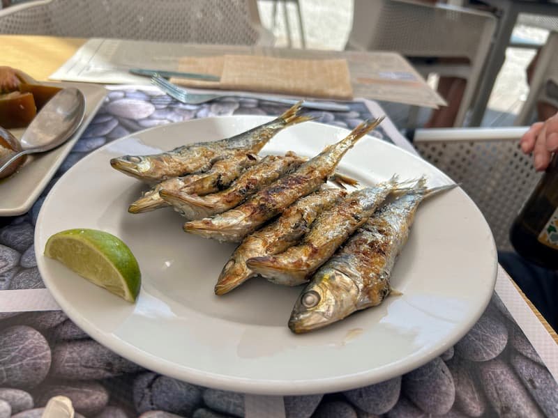 Espeto de sardinas